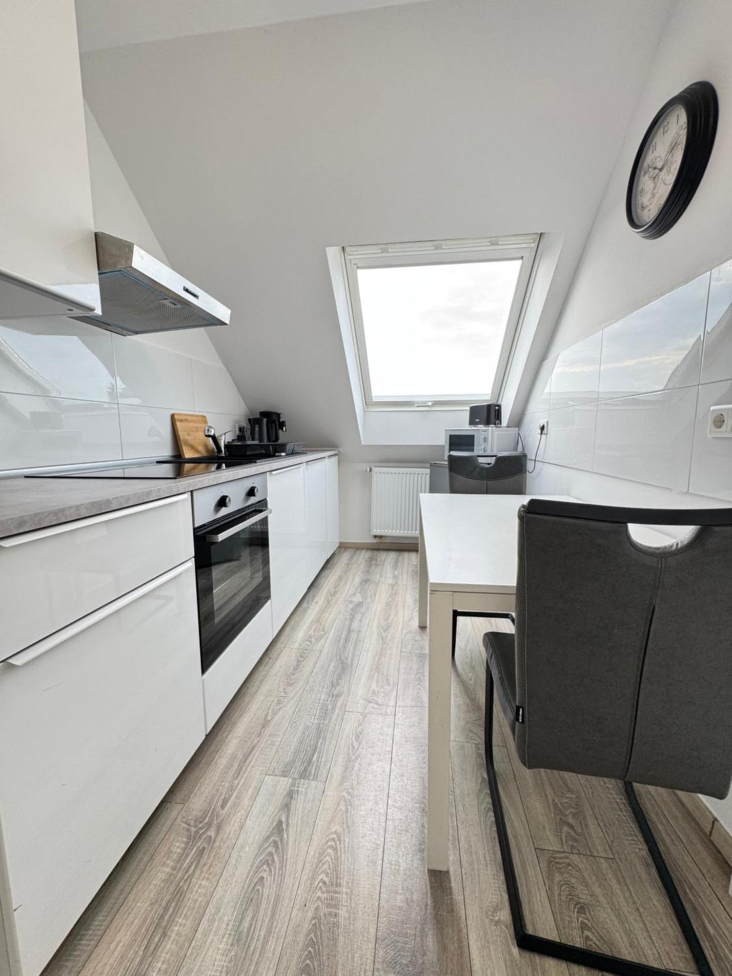 - Free Parking - Wifi - Kitchen Essen